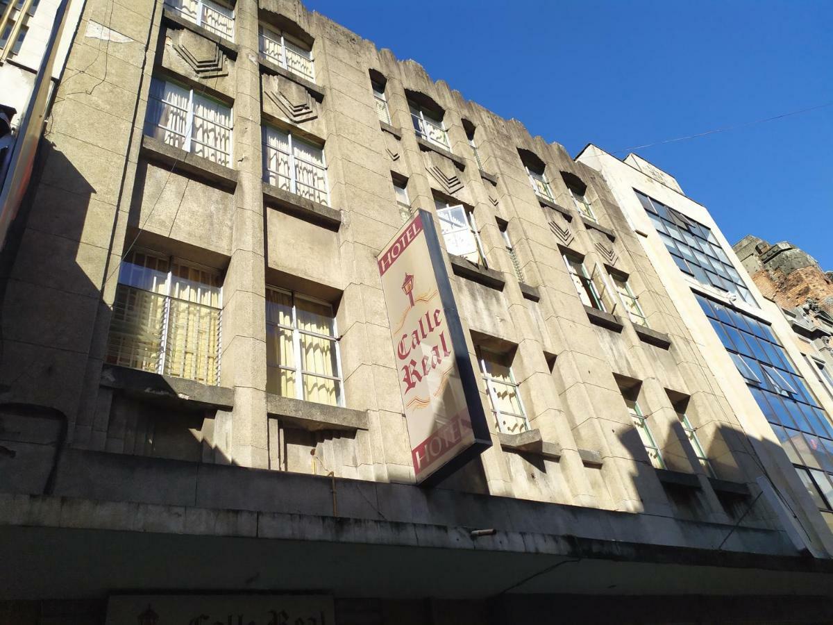 Calle Real Medellin Hotel Buitenkant foto